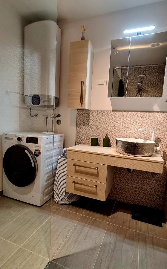 מאלי לוסיניי Apartman Kokola מראה חיצוני תמונה